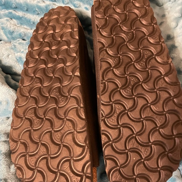 Birkenstocks black vegan leather - Picture 3 of 4